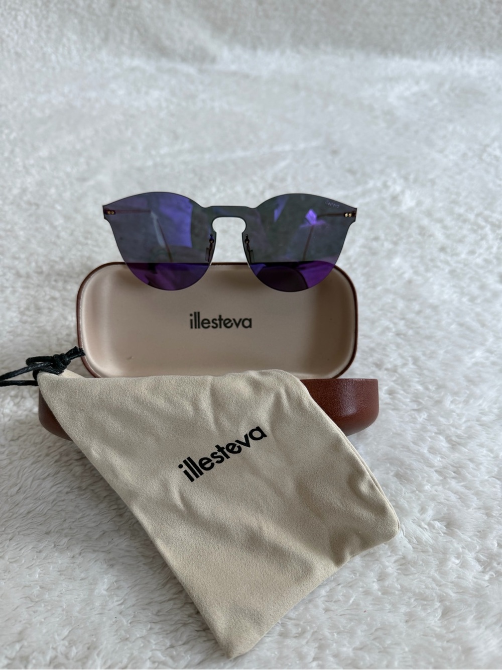 Illesteva unisex Purple Lens Rimless Sunglasses